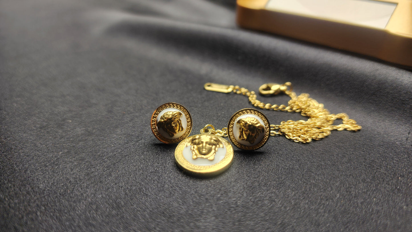 ✨ Versace Design Locket