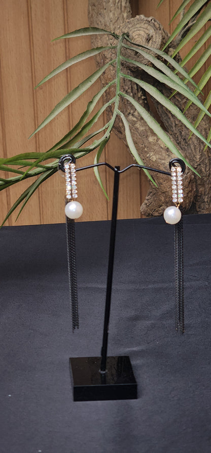 STONE CHAIN PEARL EARRRINGS