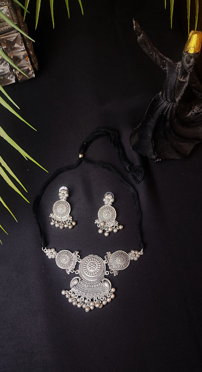 Oxidized 3-Piece Earring & Necklace Set