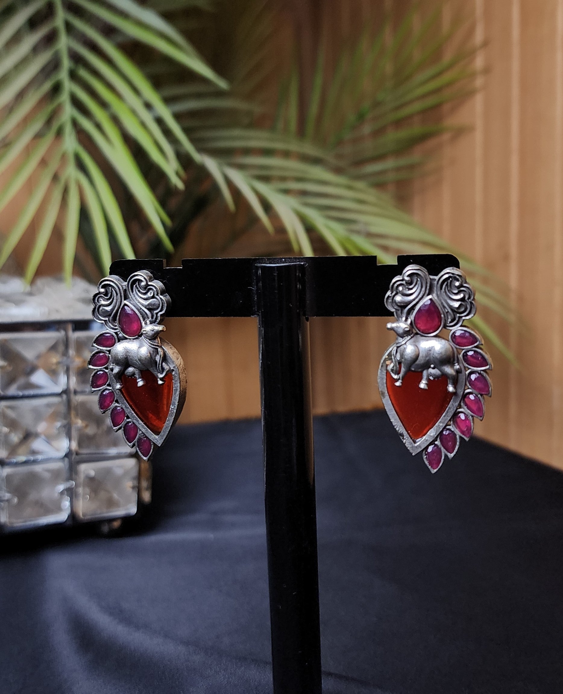 ❤️🐘 Red Elephant Heart Stone Earrings