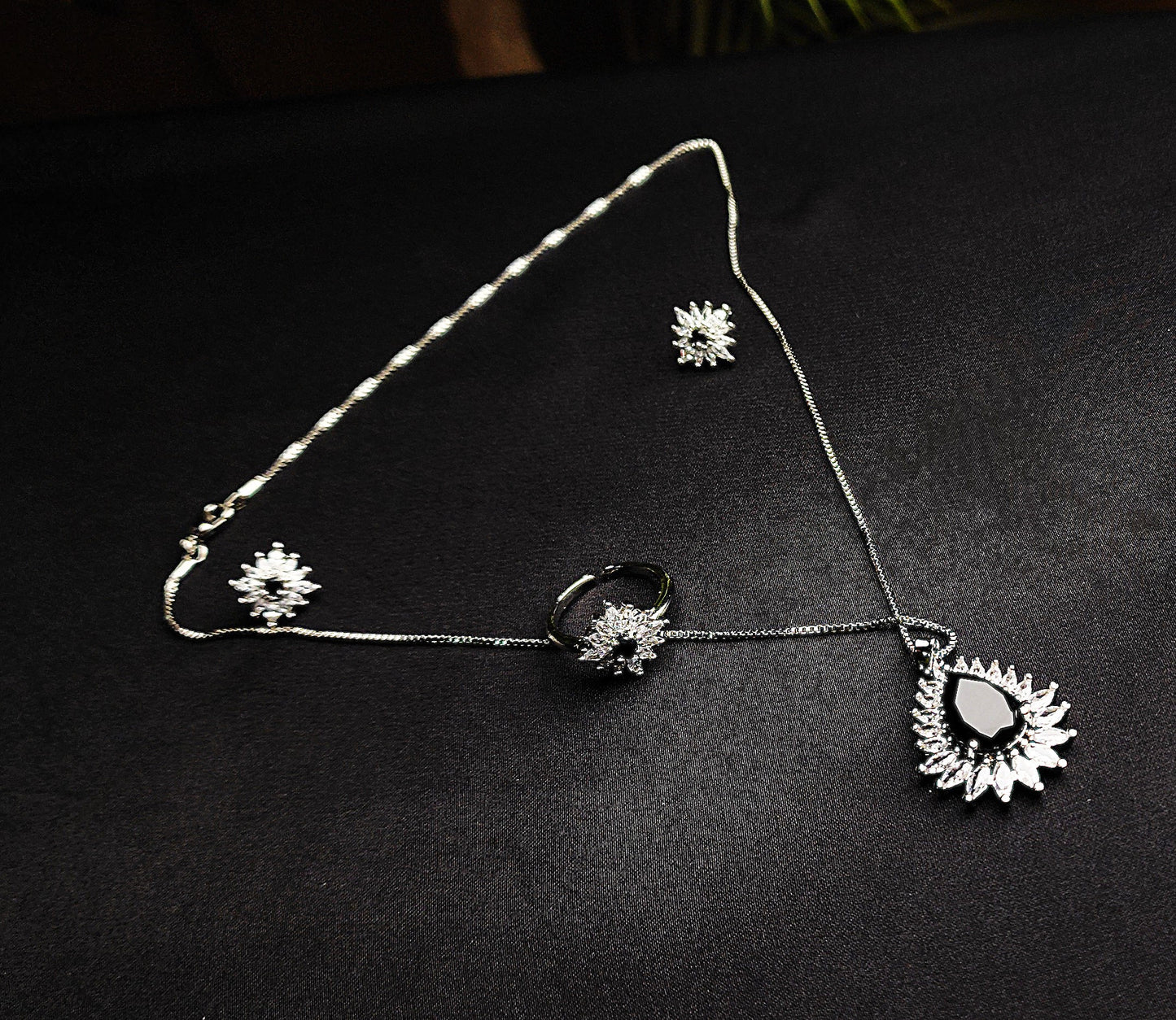 Black stone Inside Silver Zircon Outside Pendant Set with 2 Earrings