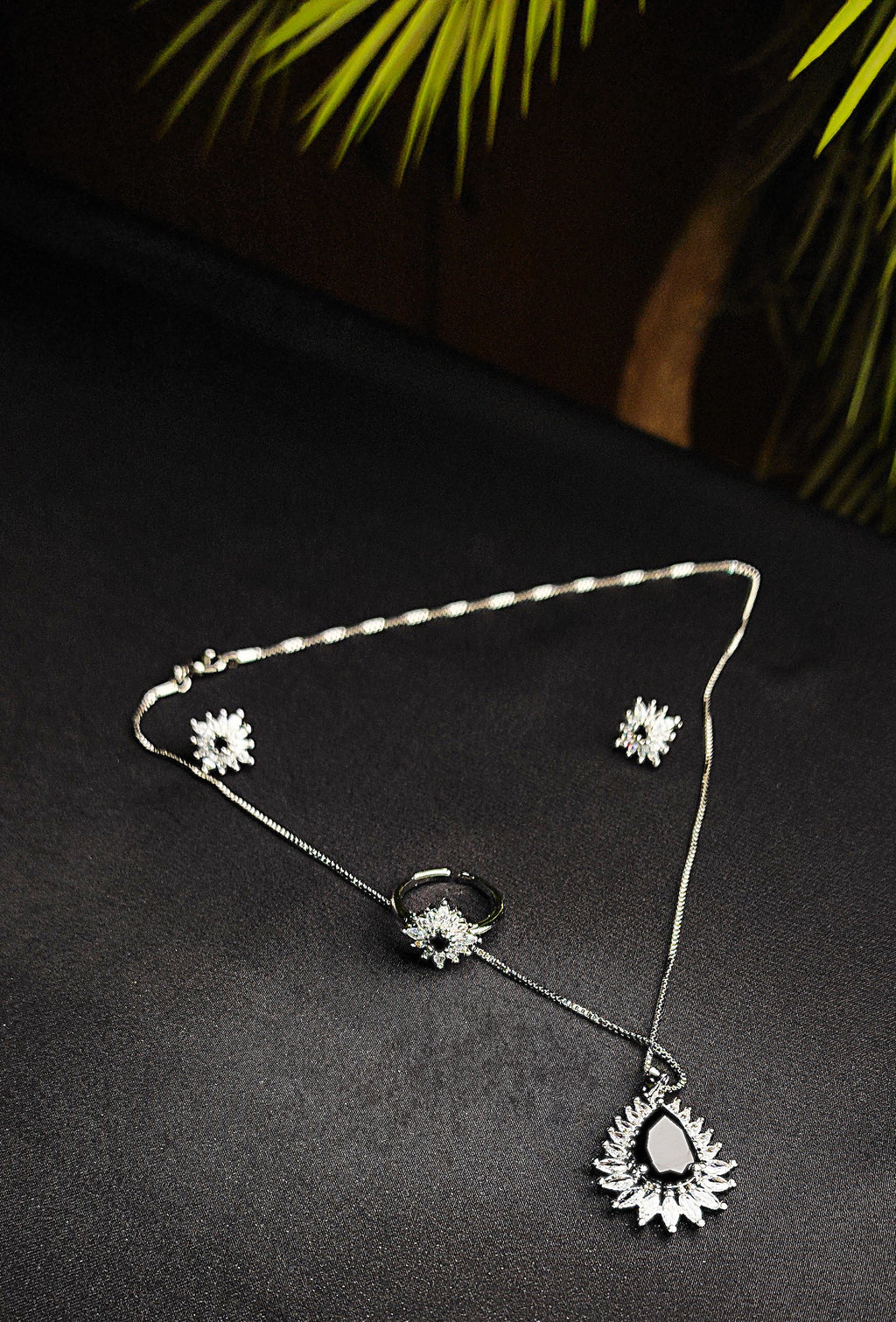 Black stone Inside Silver Zircon Outside Pendant Set with 2 Earrings