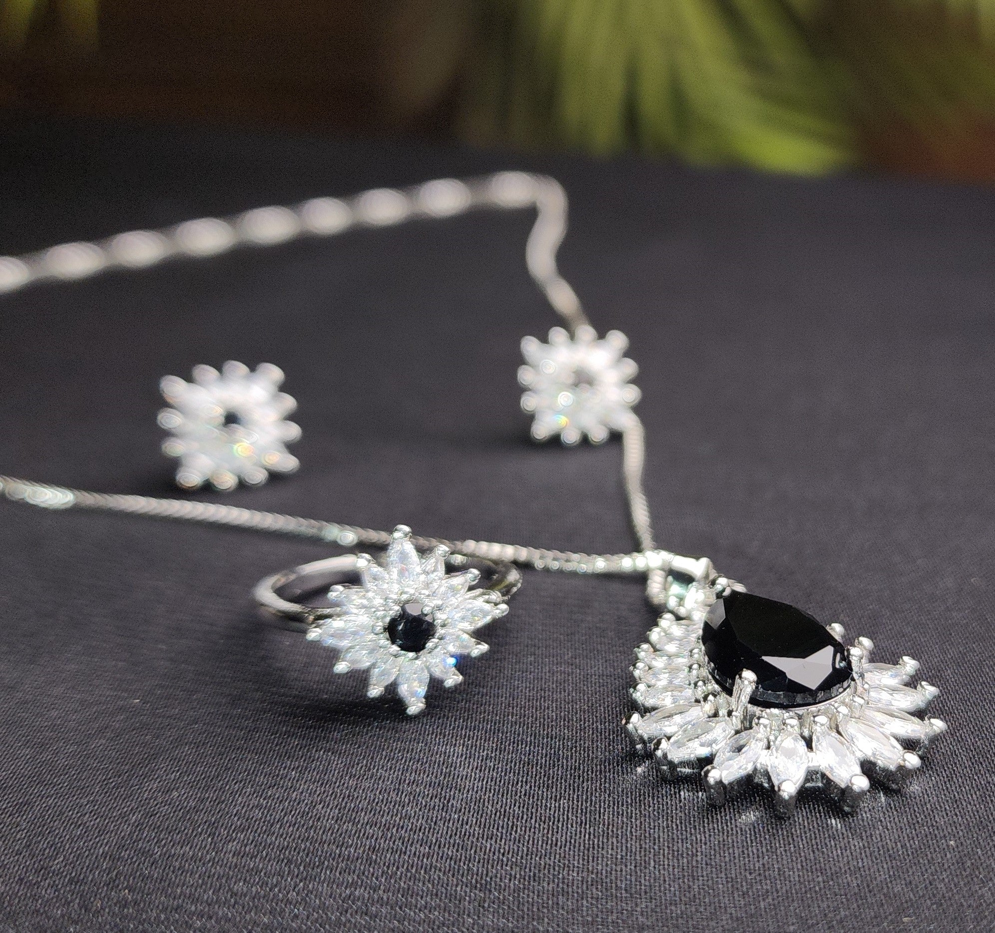 Black stone Inside Silver Zircon Outside Pendant Set with 2 Earrings