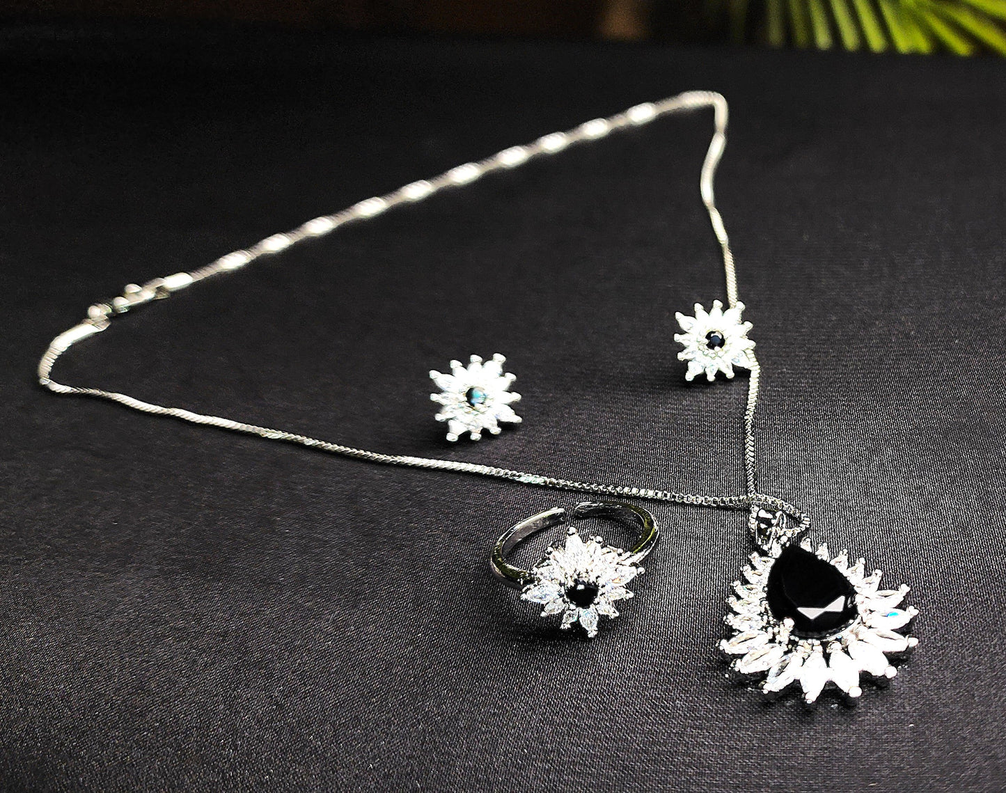 Black stone Inside Silver Zircon Outside Pendant Set with 2 Earrings