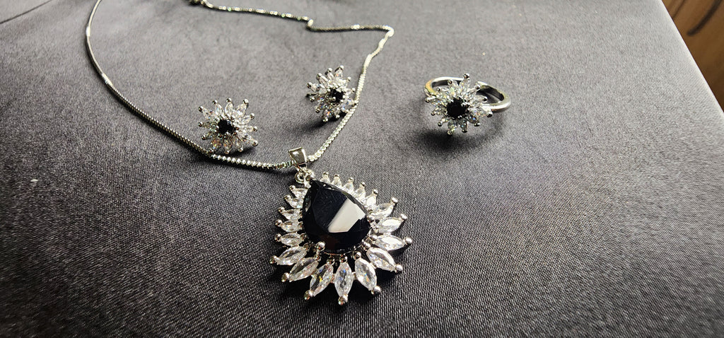 Black stone Inside Silver Zircon Outside Pendant Set with 2 Earrings