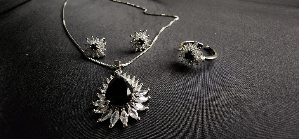 Black stone Inside Silver Zircon Outside Pendant Set with 2 Earrings