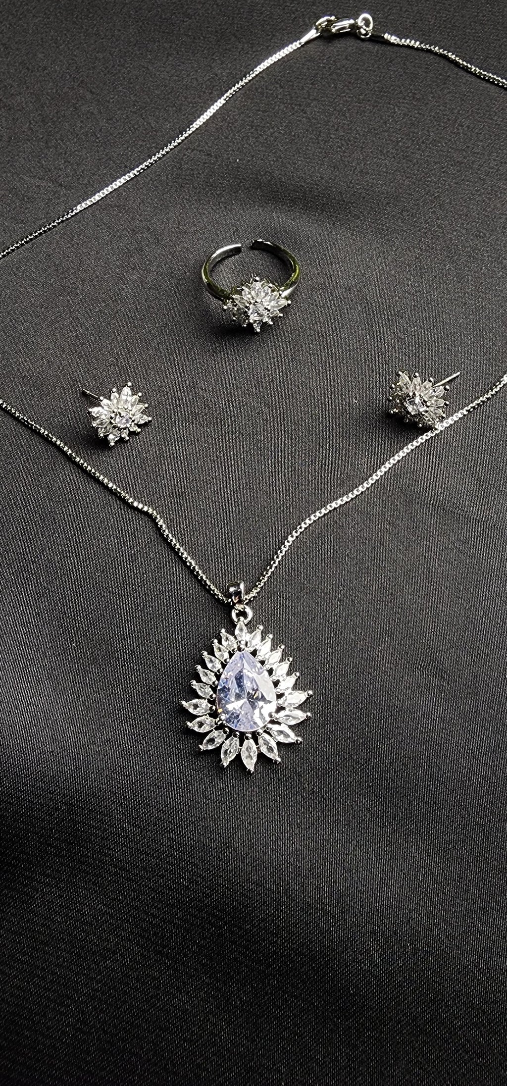 Elegant Pendant Set