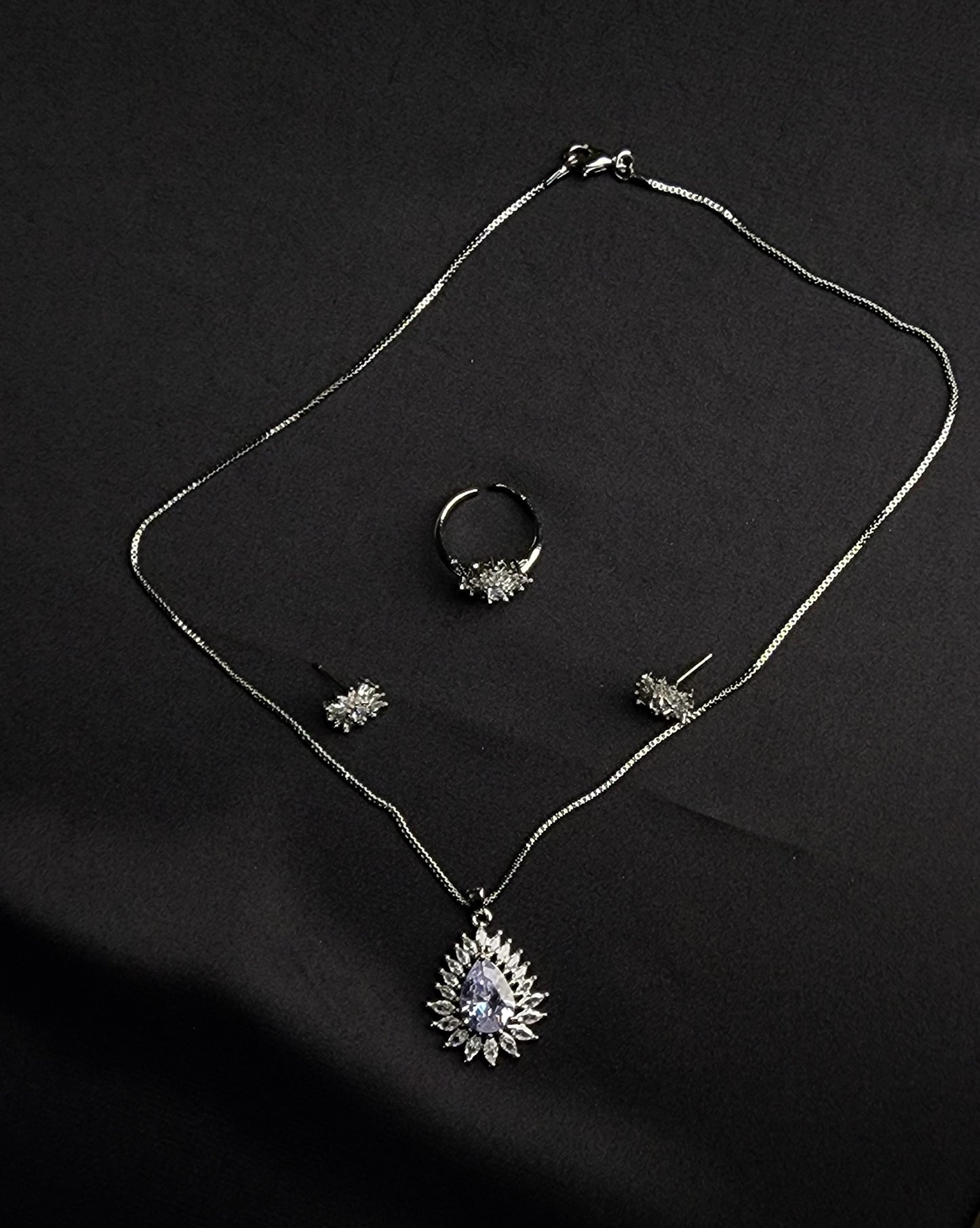 Elegant Pendant Set