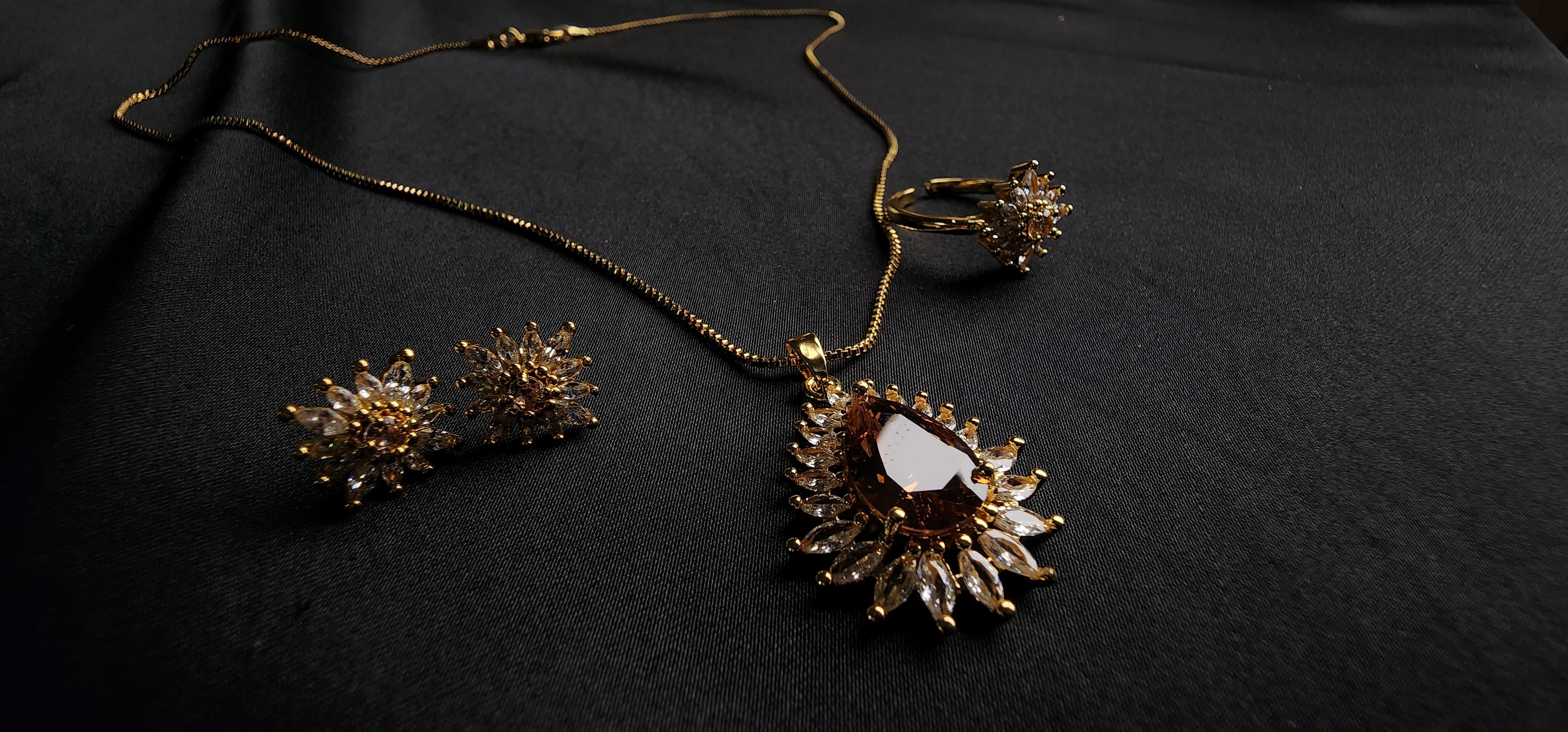 Elegant Pendant Set