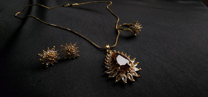 Elegant Pendant Set