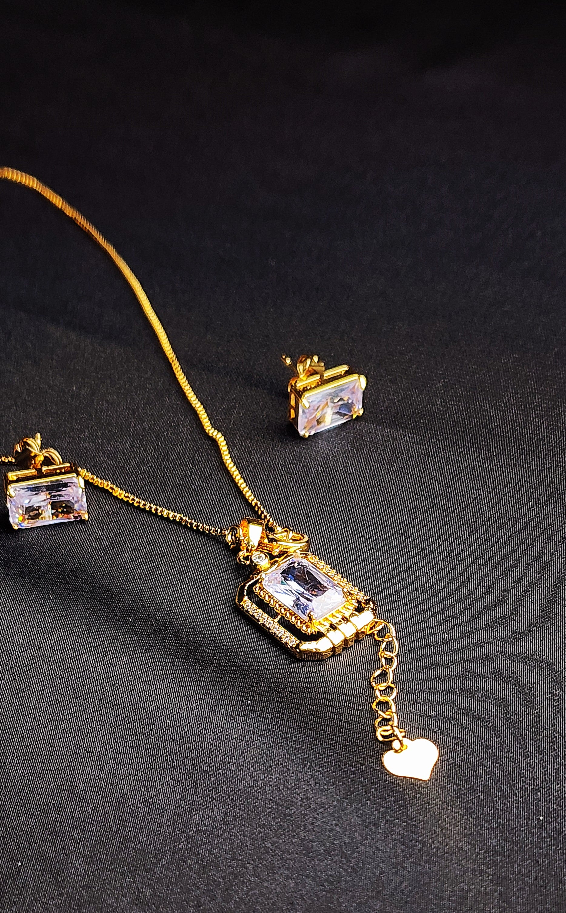 3 Piece BEAUTFULL Pendant Set