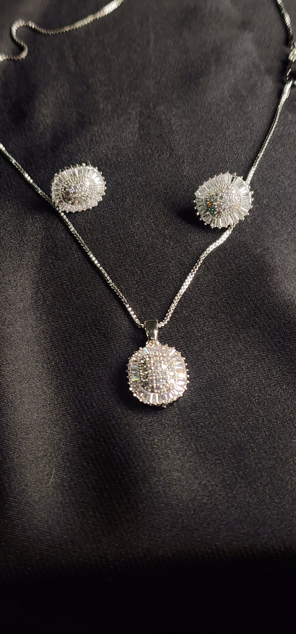 Full Stone Pendant Set