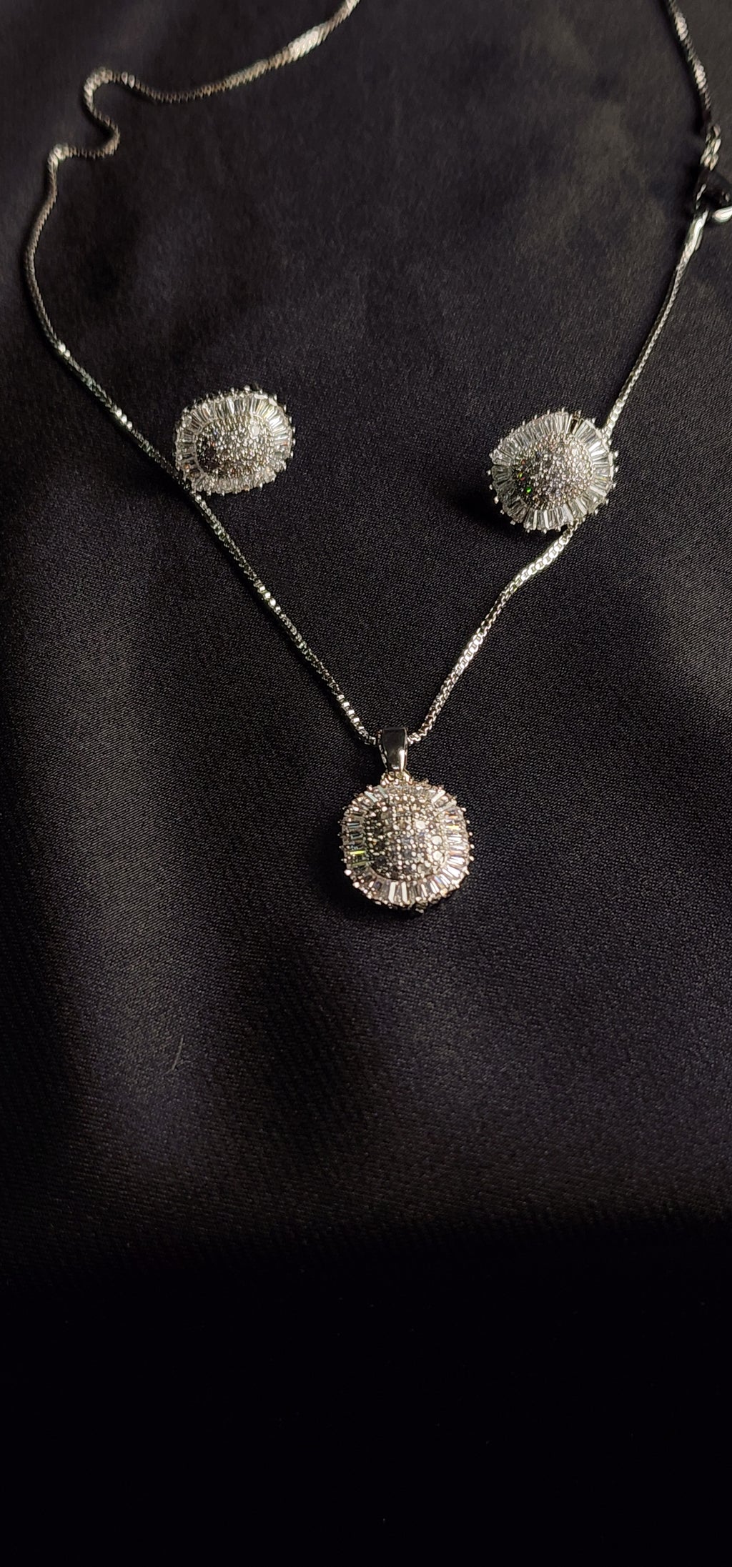 Full Stone Pendant Set