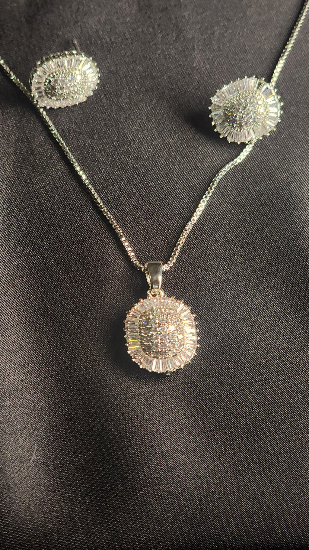 Full Stone Pendant Set