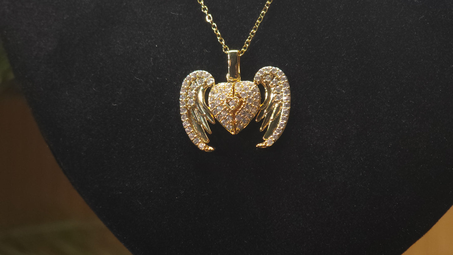 ❤️Open & Close Heart Locket❤️
