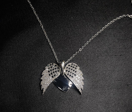 👼 Angel Wings Locket