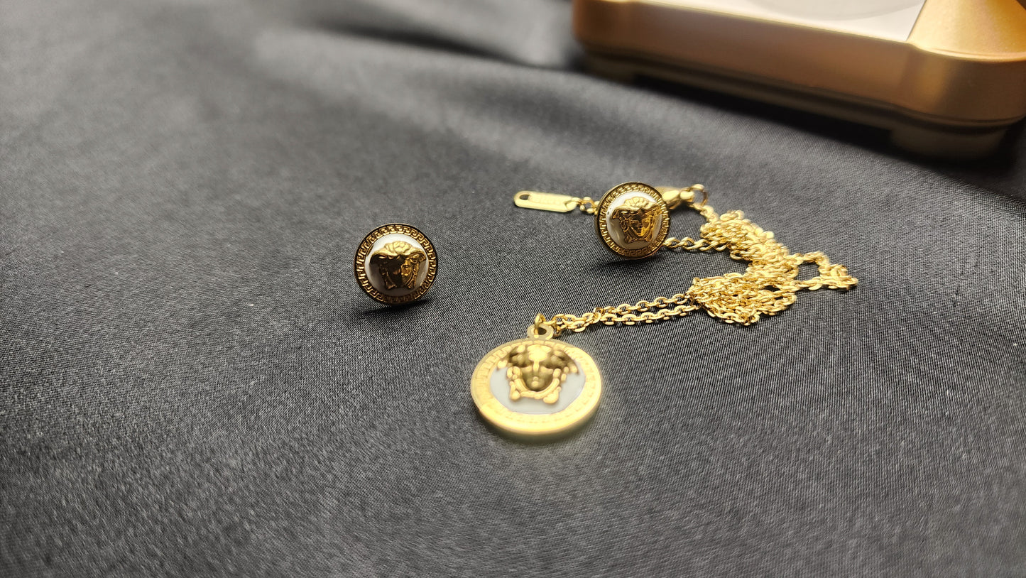 ✨ Versace Design Locket