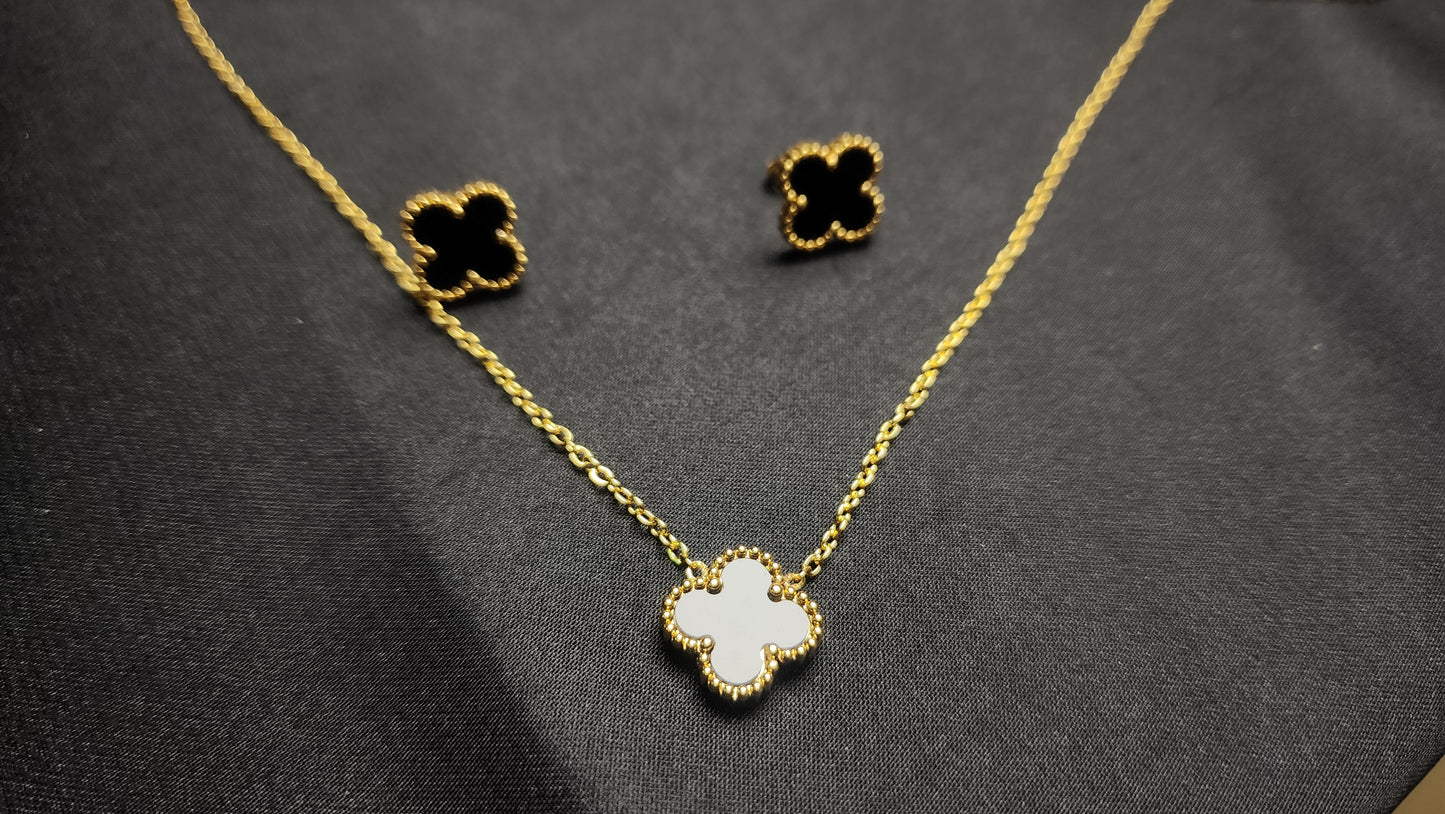 🌸 Flower Shape Locket Set