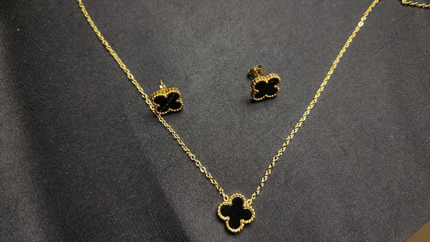 🌸 Flower Shape Locket Set