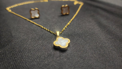 🌸 Flower Shape Locket Set