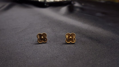 🌸 Flower Shape Locket Set