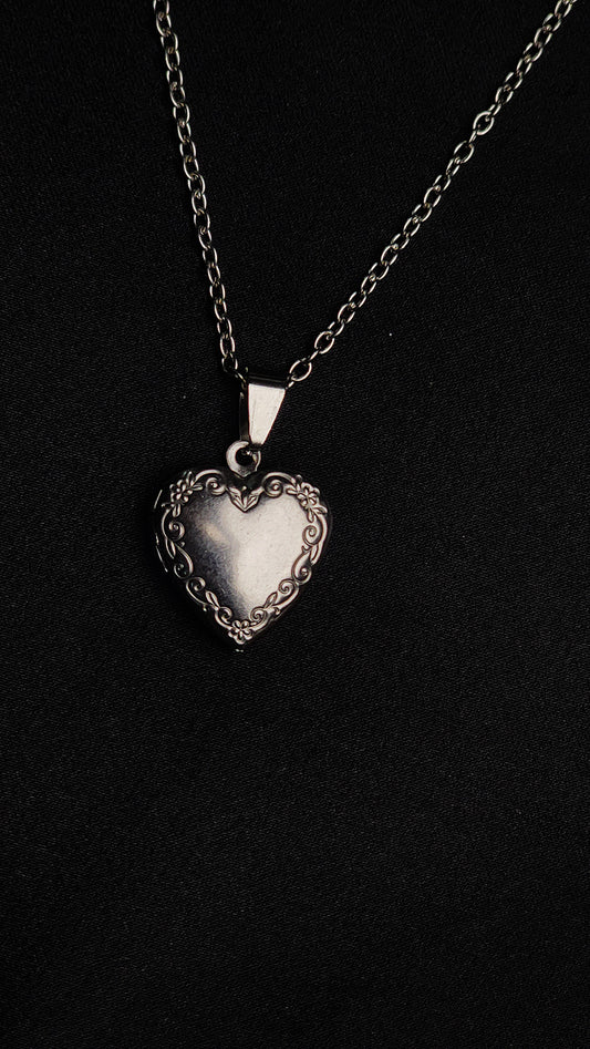 ❤️ Heart Inside Picture Locket