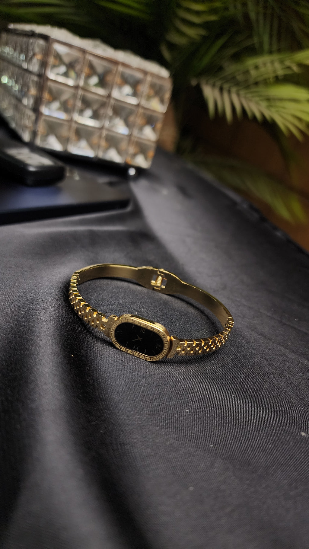 ⌚ Clock Style Bracelet