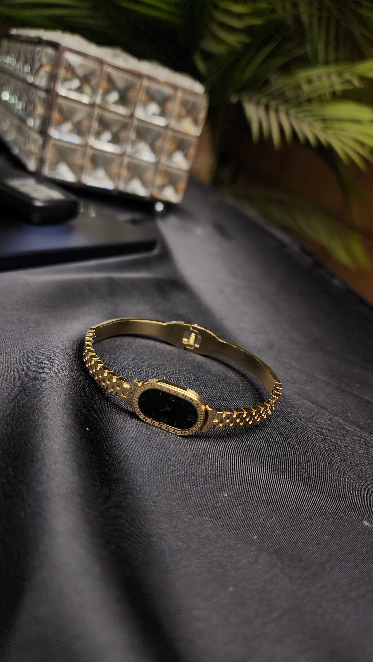 ⌚ Clock Style Bracelet