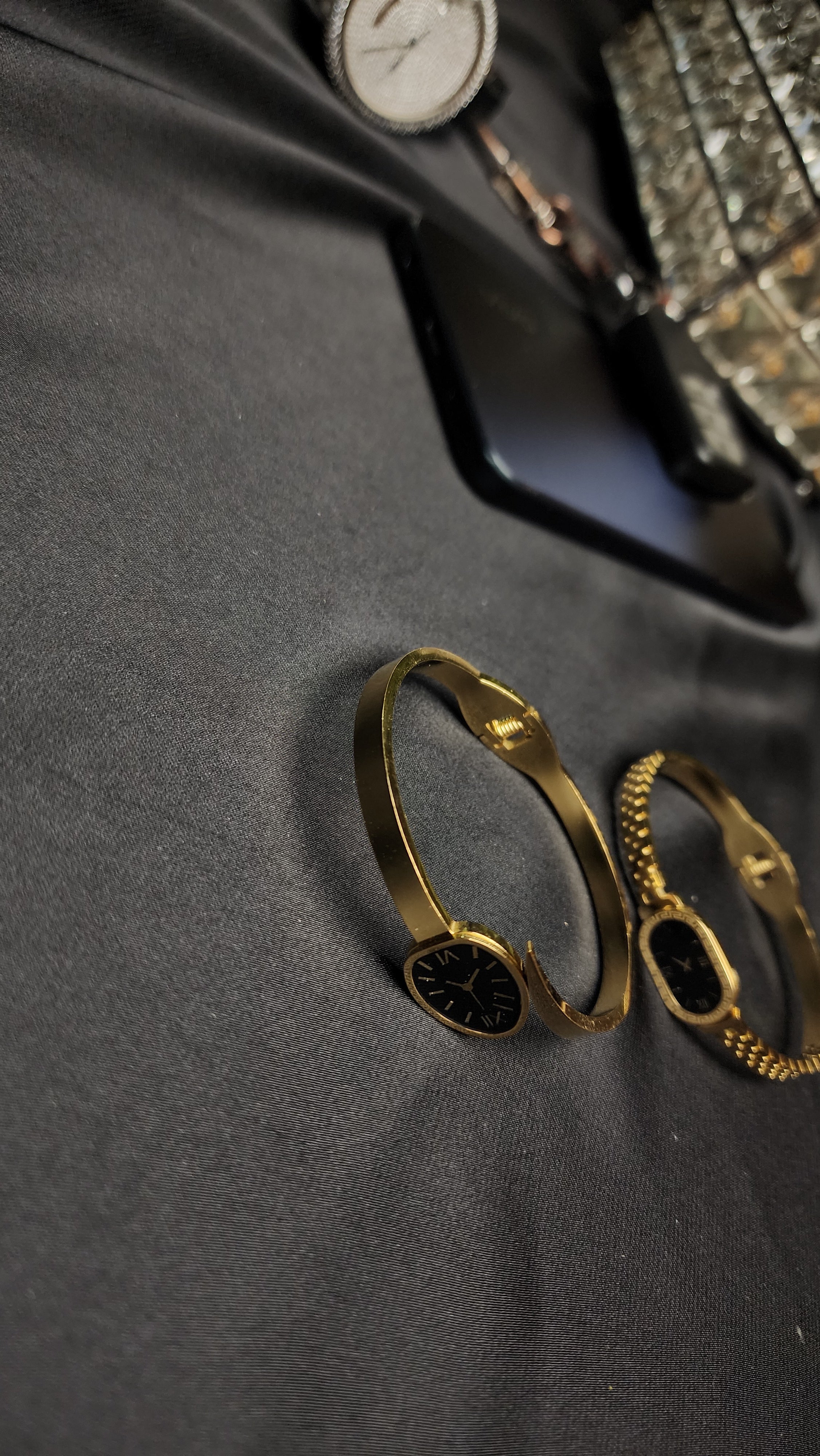 ⌚ Clock Style Bracelet