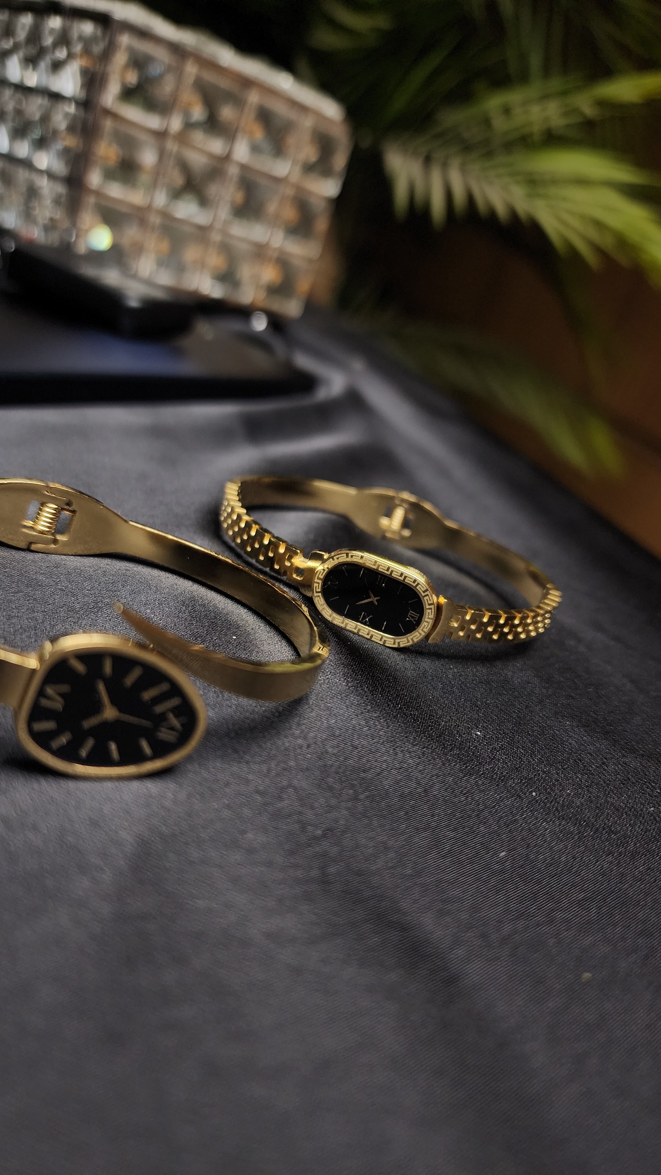 ⌚ Clock Style Bracelet