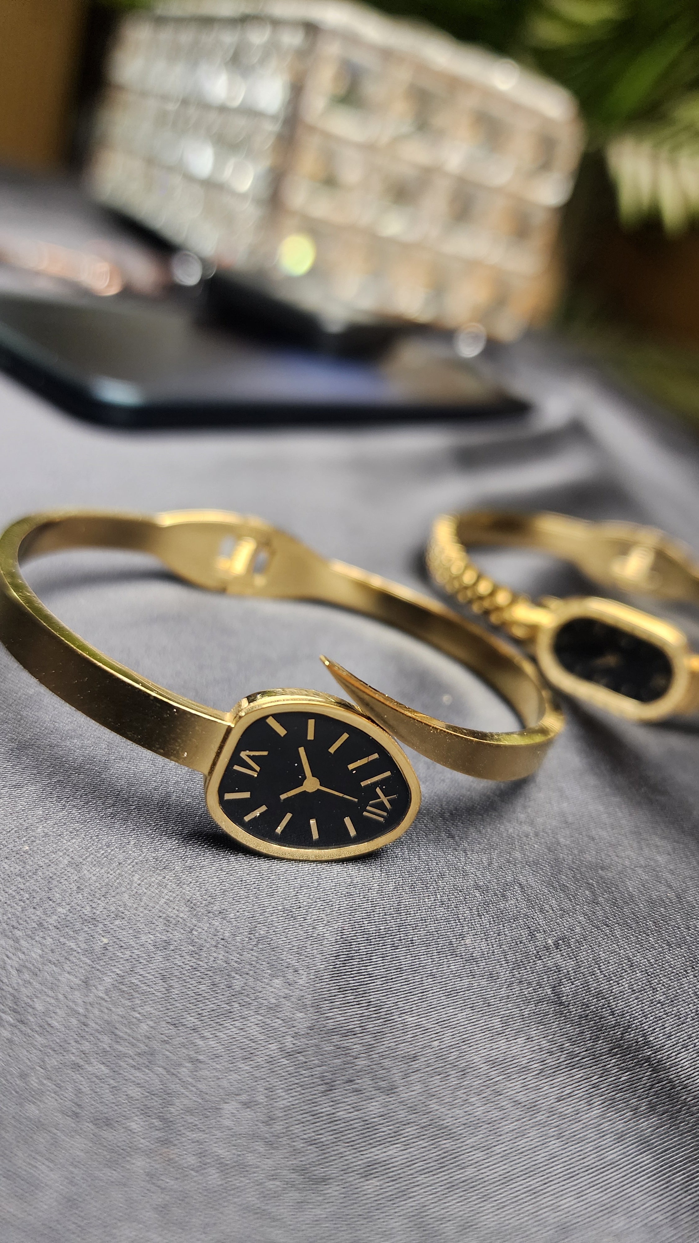 ⌚ Clock Style Bracelet