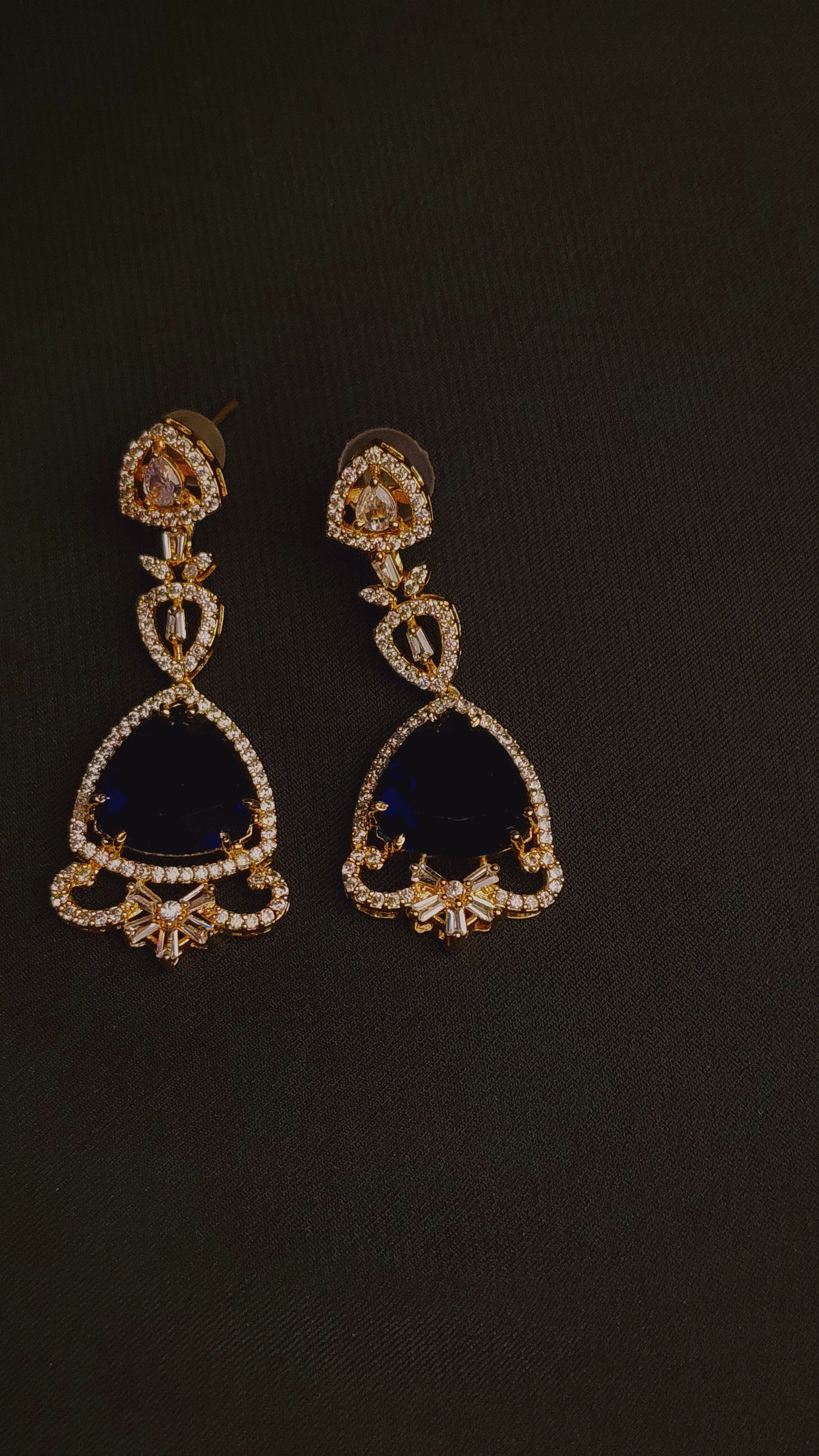 Breathtaking sapphire and AMERICAN diamond earrings