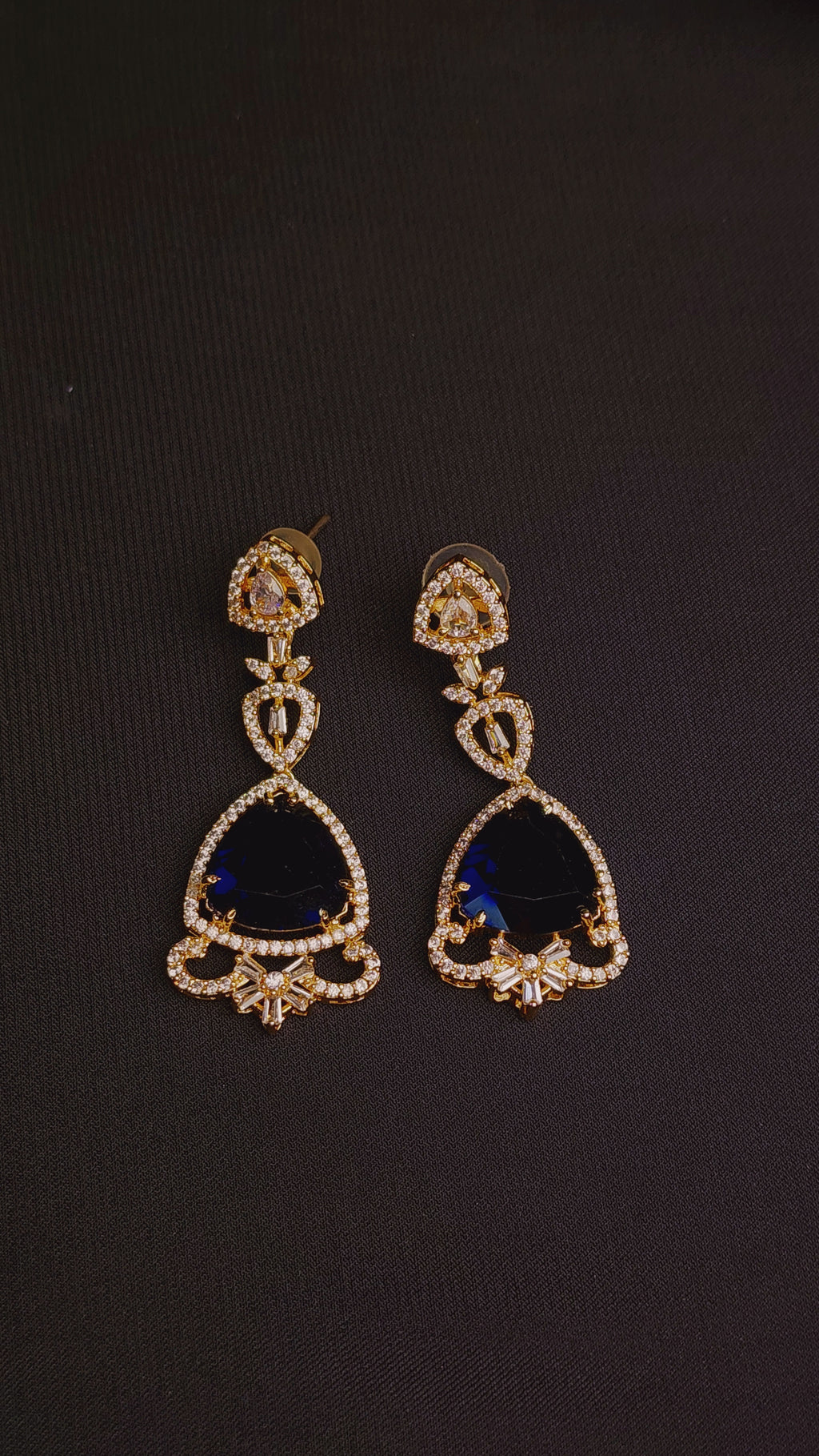 Breathtaking sapphire and AMERICAN diamond earrings