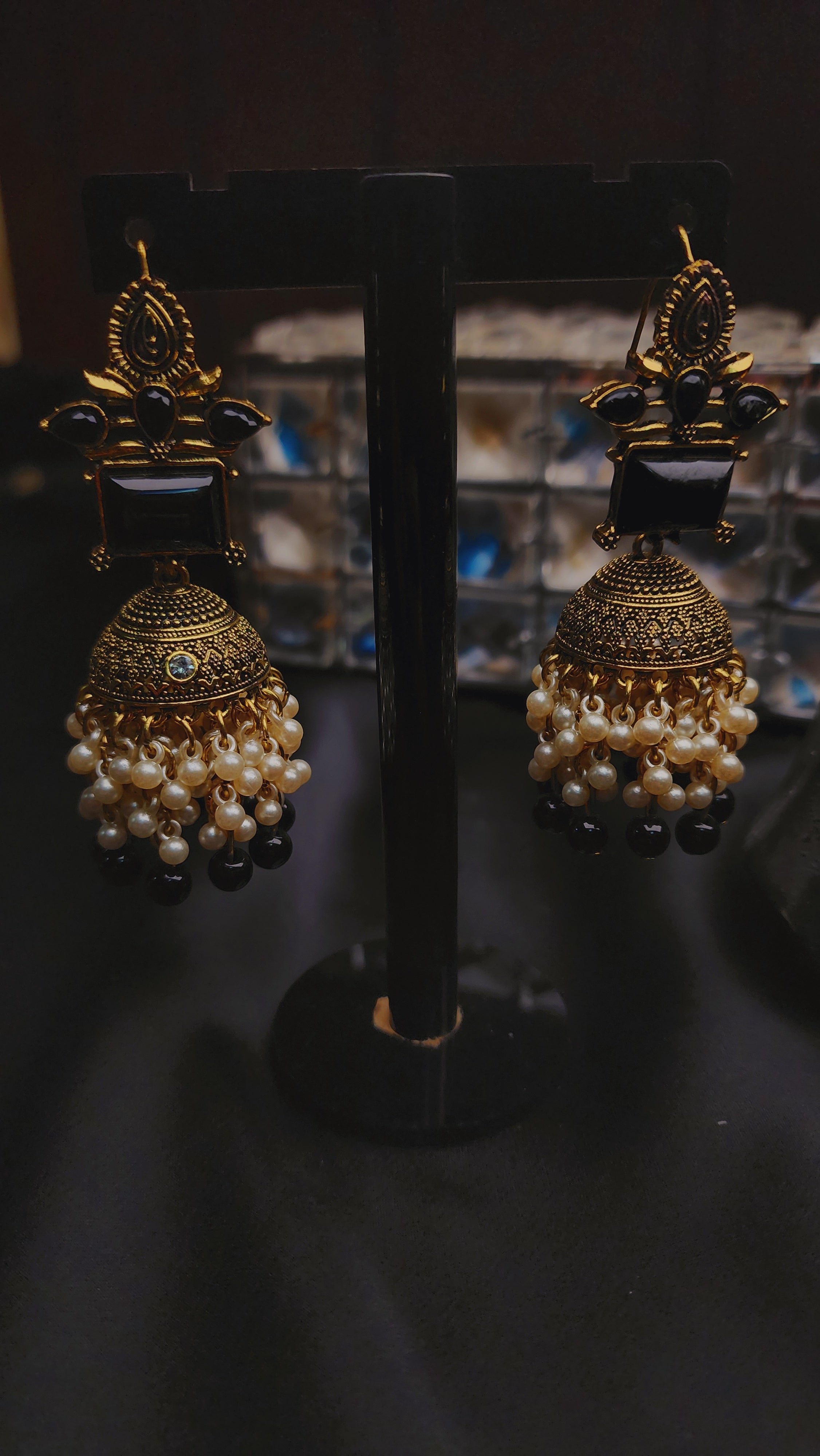 GOLD JHUMKA WITH PEARLS