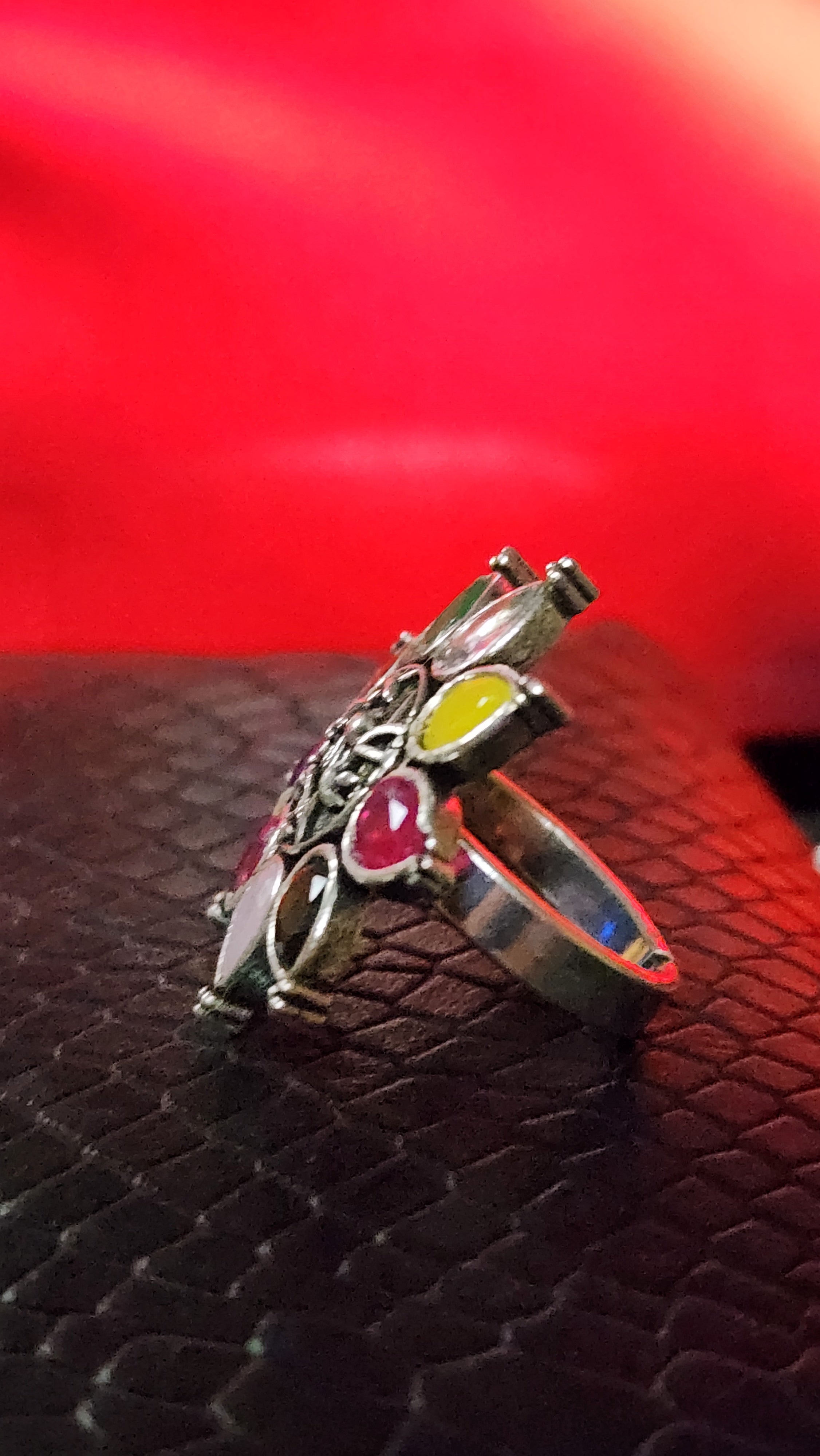 Rainbow Ring, a pop of color for every moOD