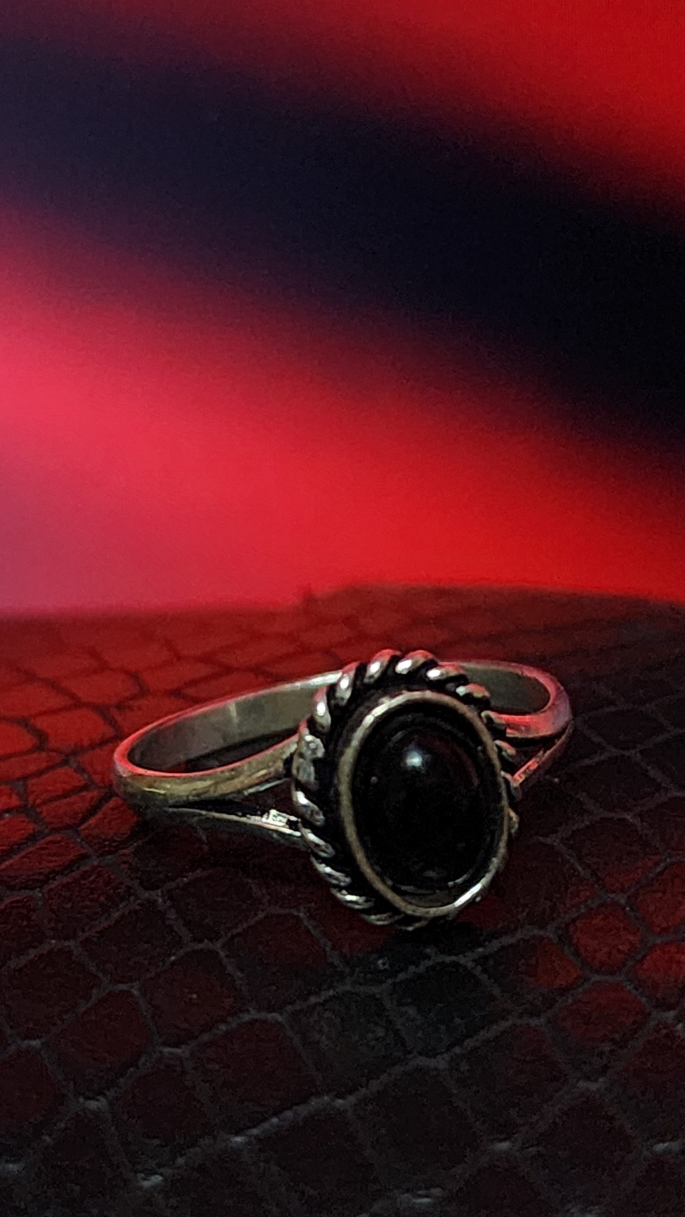 💎 Elegant Stone Ring