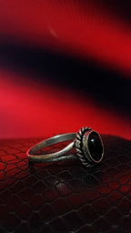 💎 Elegant Stone Ring