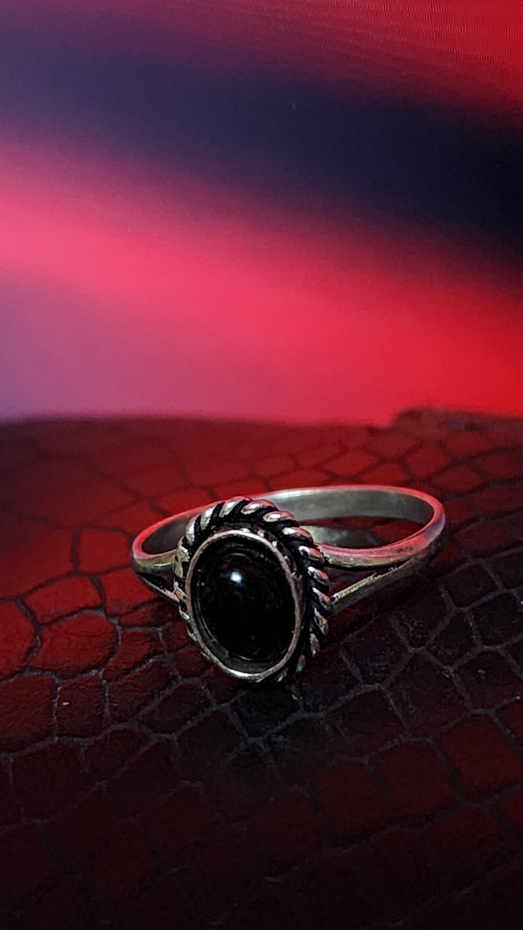 💎 Elegant Stone Ring