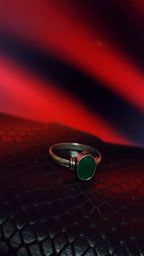 SILVER RING OVAL GREEN STONE