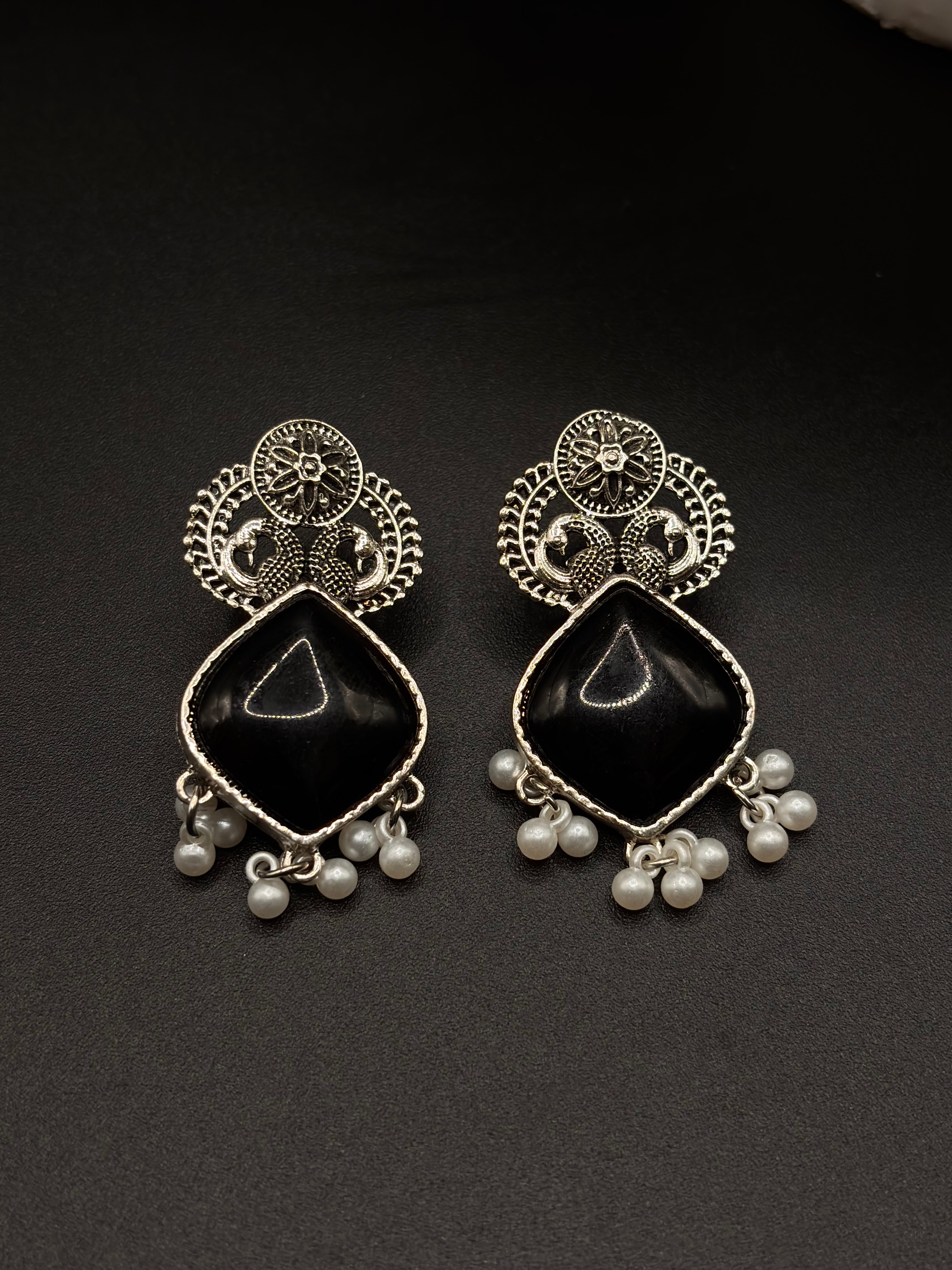 stunning silver-toned earrings BLOACK STONE