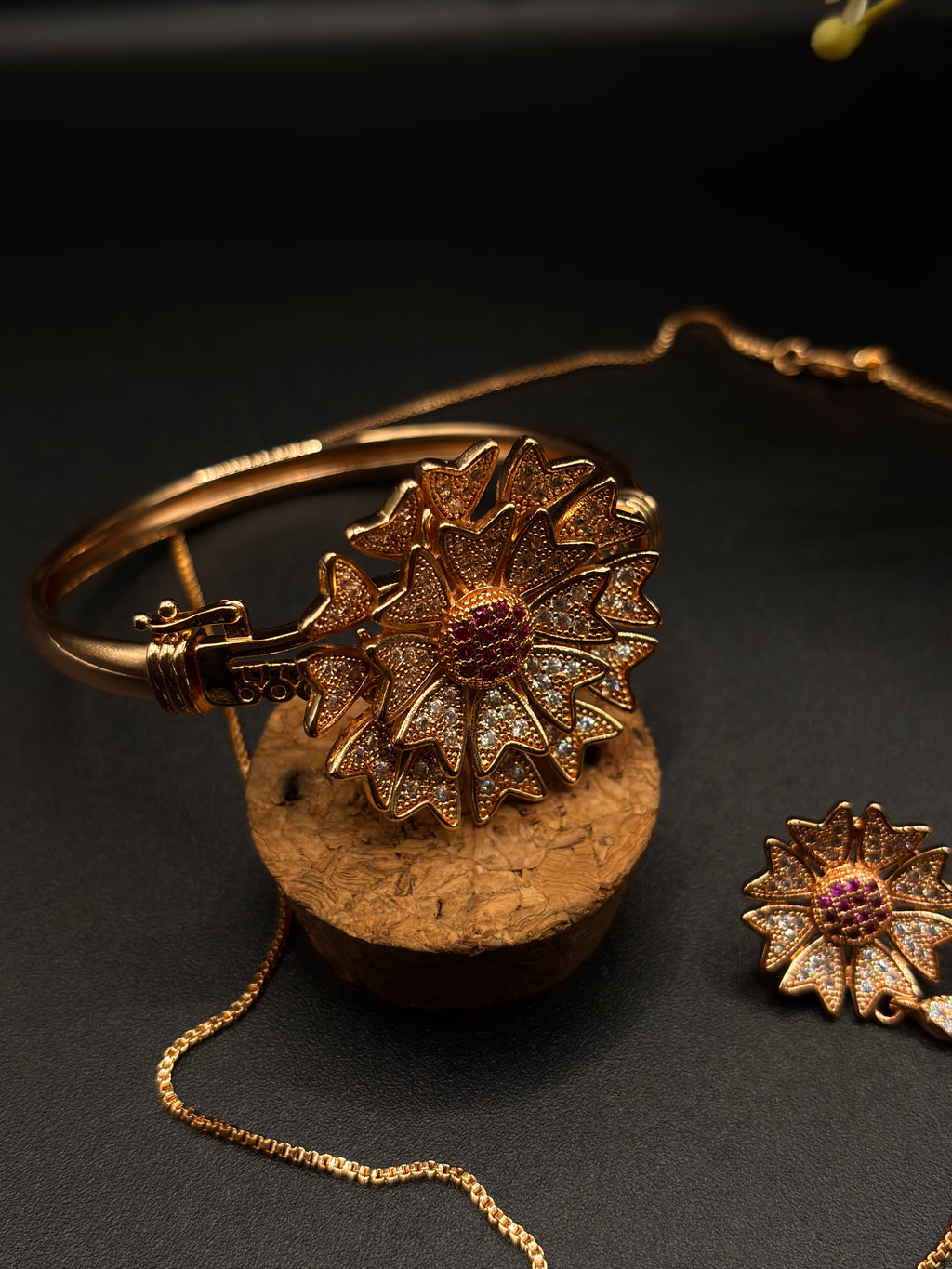 GOLDEN BLOSSON JEWELLERY SET