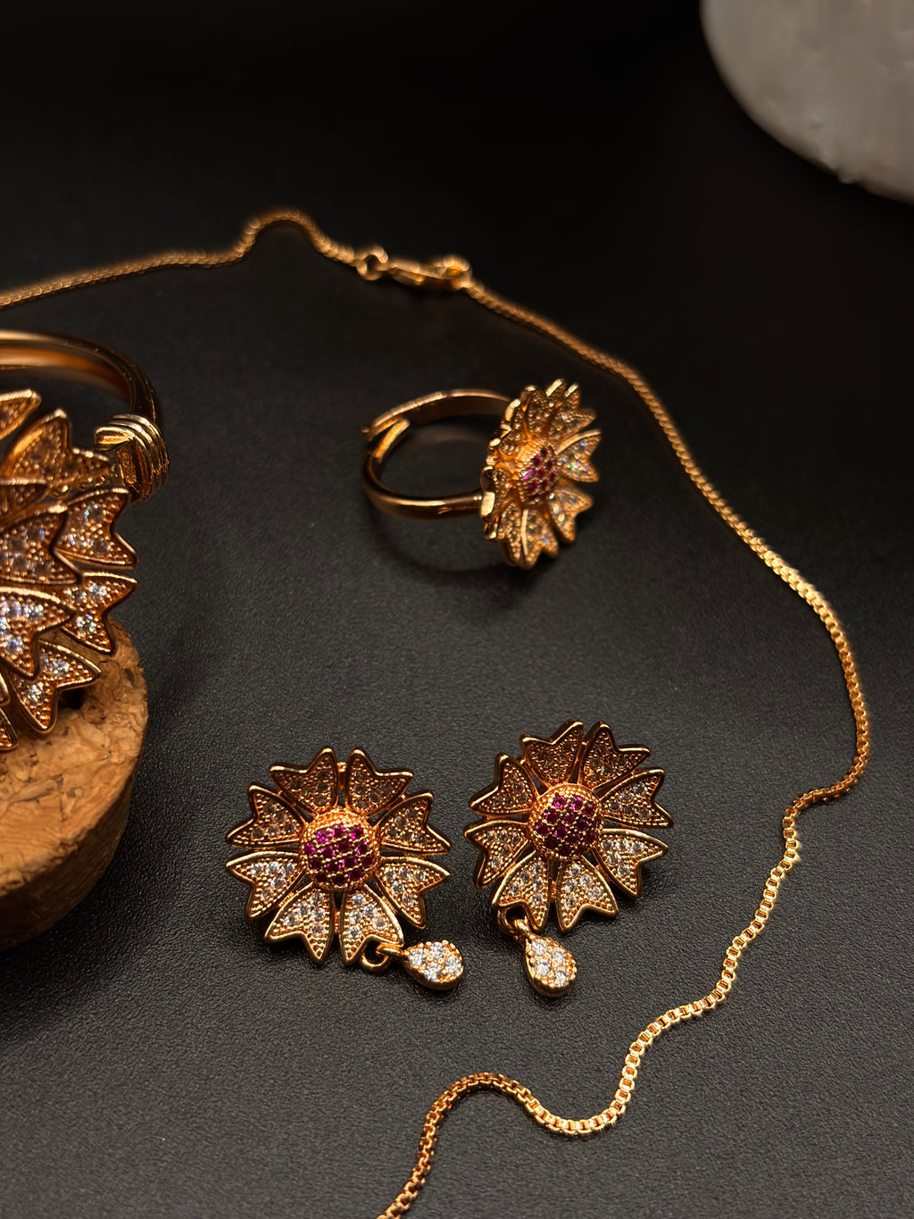 GOLDEN BLOSSON JEWELLERY SET