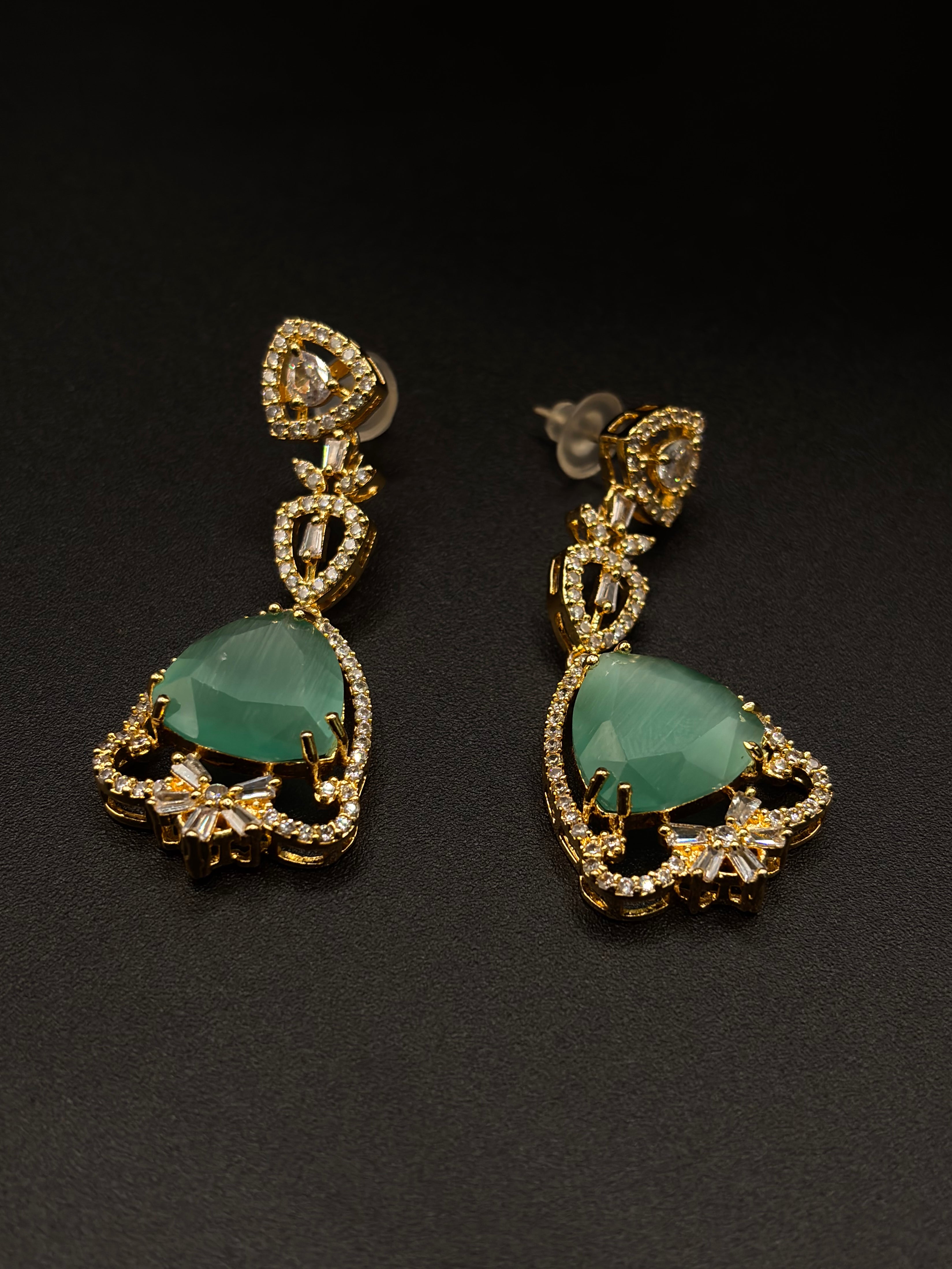 STUNNING GREEN JADE STONE GOLDEN EARRING