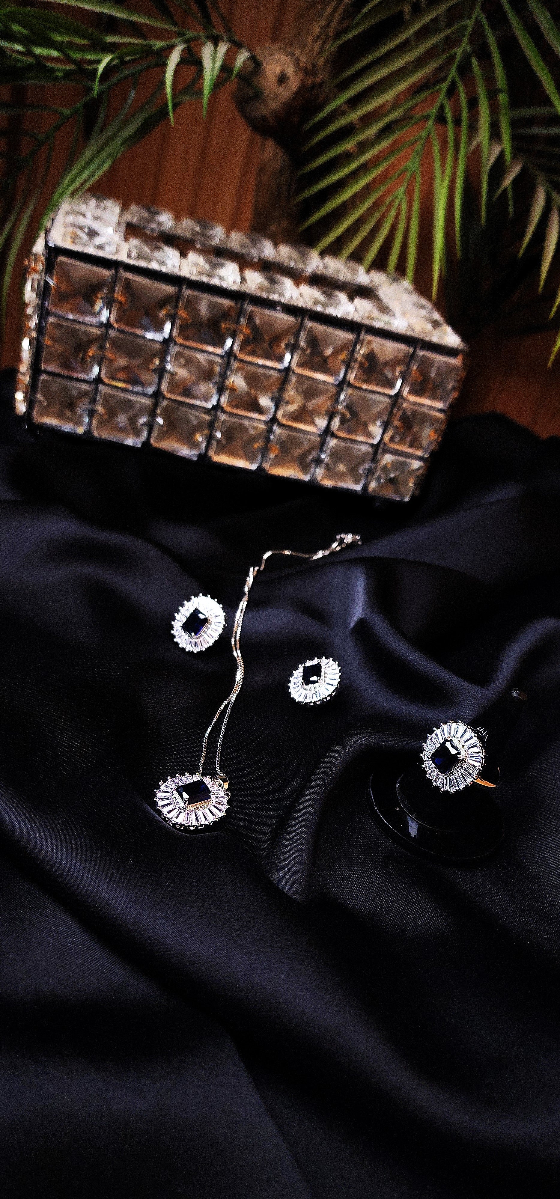PENDANT SET